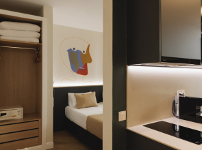 Blume Cruz Suites