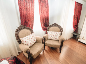 Отель Safran Suites