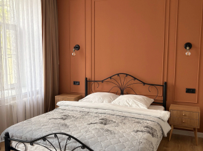 V Tsentre Goroda Flat