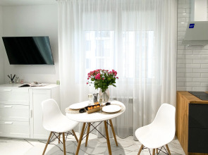 Апартаменты-студия 30 кв.м. с двуспальным диваном и балконом, с 3 по 6 этаж