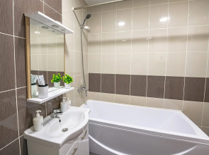 Апартаменты TopHouse на Можжевеловой 18, 103