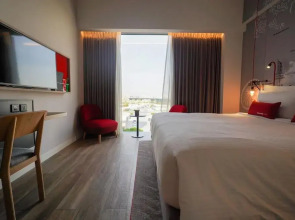 Отель IntercityHotel Dubai Jaddaf Waterfront