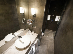 Golden Tulip Istanbul Bayrampasa