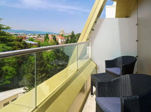 Sheraton Grand Tbilisi Metechi Palace Hotel