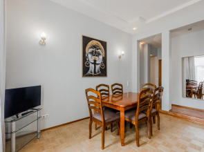 Апартаменты SpbStay с сауной на Невском проспекте 90