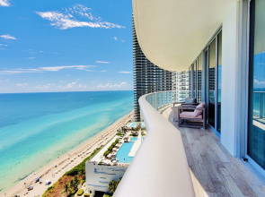 Hyde Resort and Residences Apartments