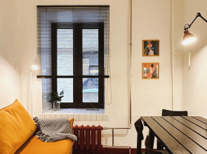 Квартира в тихом дворе с раздельными комнатами и с сауной на Невском