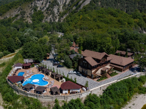 Загородный клуб "Лесная Заимка"