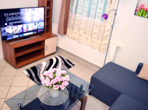 Lorabel Apartment House