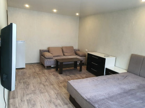 Апартаменты Яр-сутки на Республиканской 55