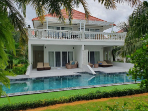 Mercury Phu Quoc Resort & Villas Hotel