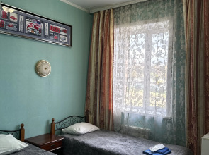 Отель Лотос