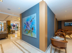 Freya Hotel