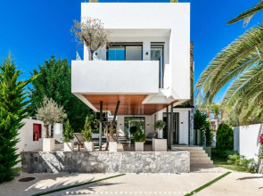 Villa All About Sorolla