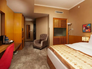 Отель Ramada by Wyndham Ulaanbaatar Citycenter