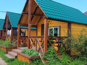 Uyutnyij Dvorik Guest house