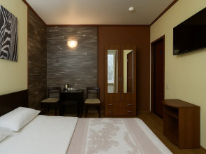 Отель Парадис