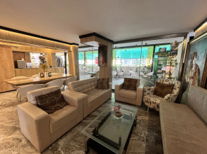 Отель Romeo Beach