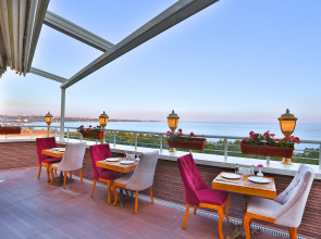 Отель Emirhan Palace