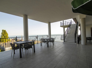 Отель Black Sea