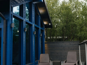 Uyutny na Beregu Ozera Private House
