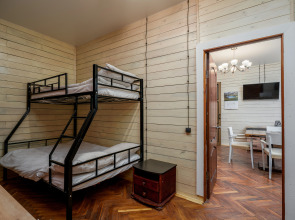 Апартаменты SREDNYAYA PODYACHESKAYA 6 APARTMENTS Просторные трехкомнатные апартаменты Park Lane Inn для 3-х взрослых