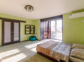 Квартира PrezentHaus на Чичканова 70б