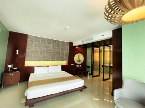 Отель Long Beach Garden Hotel & Pavilions