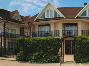 Azov Inn Guest House