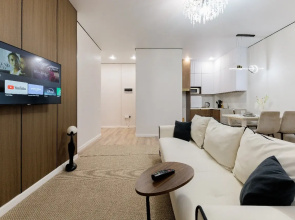 Prostornaya S Dizaynerskim Remontom Apartments