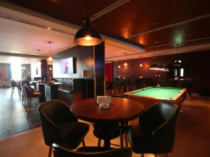 Holiday Inn Express Dubai Airport an IHG Hotel