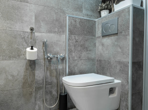 Апартаменты Lalapart Wooden Loft с дизайнерским ремонтом в ЖК Лайнер