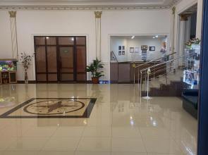 Pirani Hotel