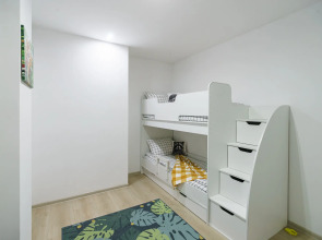 Квартира Апартаменты с Великолепным Видом на Реку и Город с Отдельной Детской Спальней