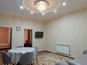 Квартира с двумя спальнями в курортной зоне рядом с Верхним рынком