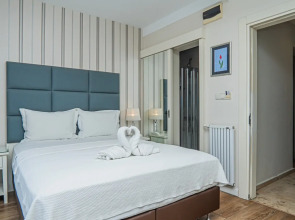 Отель Ten Rooms Istanbul Hotel