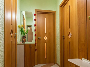 Апартаменты Квартира в центре с качелями на веранде рядом с колесом обозрения