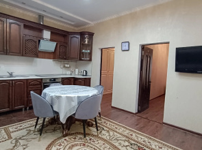 Квартира с двумя спальнями в курортной зоне рядом с Верхним рынком