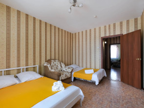 Квартира рядом с Мнтк им. Федорова и Ск Заря