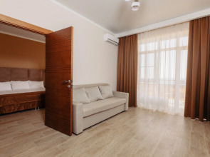 Отель Гостиничный комплекс Family Pride Inn