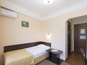 Санаторий Курортная Поликлиника им. Н.И. Пирогова с Пансионатом с Лечением Искра