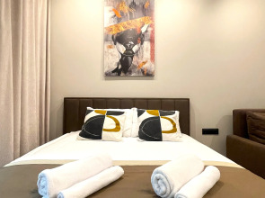 Апартаменты с балконом и видом на сосновый парк рядом с морем