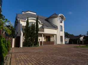 Отель Резиденция Леонора