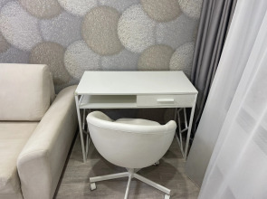 Квартира Двухкомнатная у метро напротив Северного вокзала