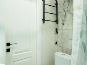 Апартаменты с ярким дизайнерским ремонтом