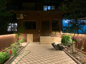 Апартаменты "Эленика" 2-х комнатная Квартира с выходом в парк в Центре города