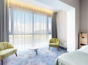 Парк-Отель Яркий