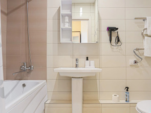 Апартаменты У нaс лучше, чeм дoма Sanset Героев Донбаса 10 кв 274