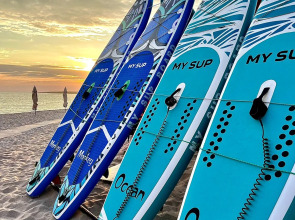 Белый песок