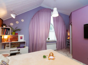 Гостевой дом Four Lions House (Фор Лайонс Хаус)